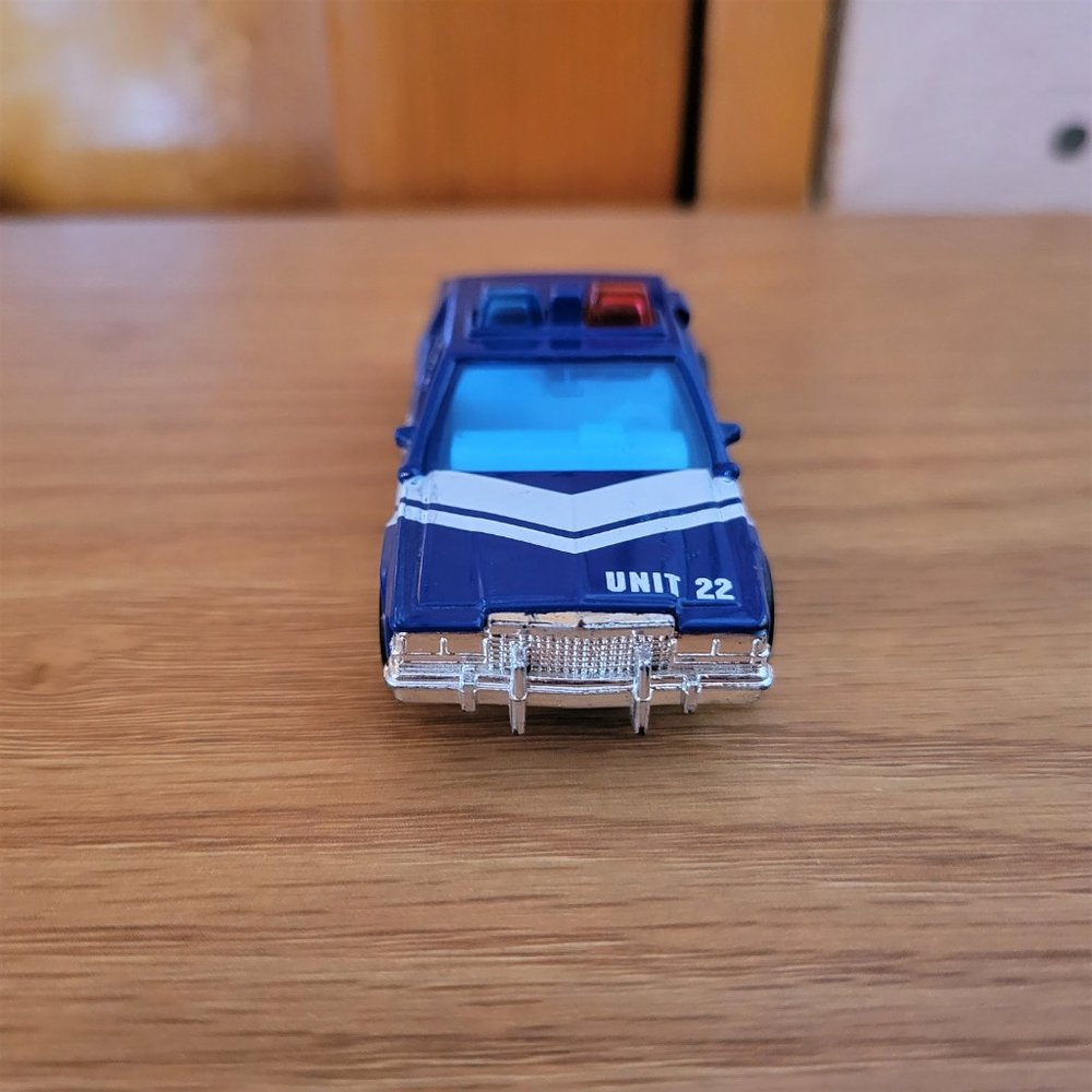 1987 Matchbox Ford LTD Police Car - Picture 4 of 6